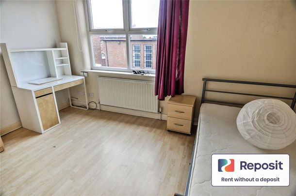 4 bedroom terraced house to rent - Photo 1