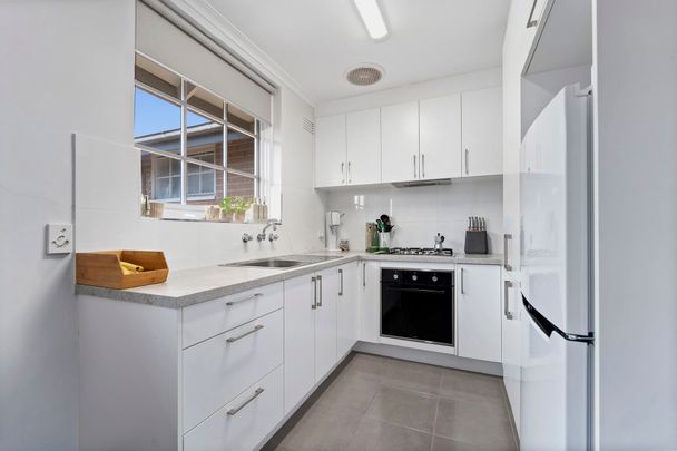 18/133-135 Riversdale Road, Hawthorn. - Photo 1