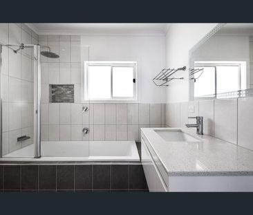 12 Thompson Street, Long Gully, Vic 3550 - Photo 3