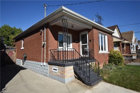 For Lease - 545 ROXBOROUGH Avenue, Hamilton, Ontario - Photo 4