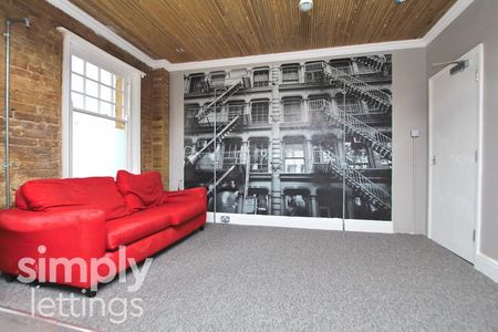 1 Bed property for rent - Photo 4