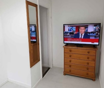 1 bedroom in a house share to rent - Photo 5