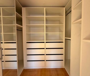 Urban wohnen mit Außenfläche – 2 Zimmer direkt am Hauptplatz - Photo 4