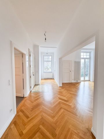 Großzügige 3-Zimmer-Altbauwohnung mit 2 Balkonen in Klosterneuburg mit traumhaftem Blick auf das Stift Klosterneuburg! - Photo 5