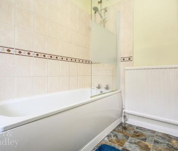 1 bedroom in a house share to rent - Photo 6