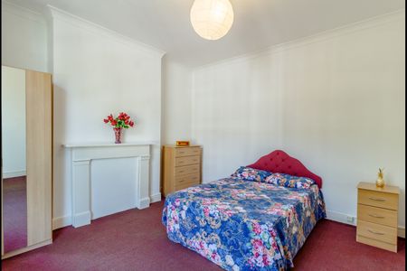 4 Bed Terraced House, Landseer Road, N19 - Photo 4