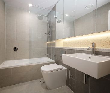 Modern Two-bedroom, perfectly appointed for a convenient lifestyle - Photo 5