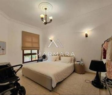 Canal View | 4 BR+Maids | Community Pool - Photo 3