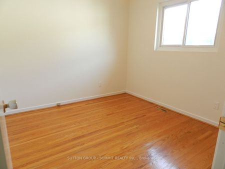 For Lease - 3117 Corrigan Drive Unit# MAIN, Mississauga, Ontario - Photo 3