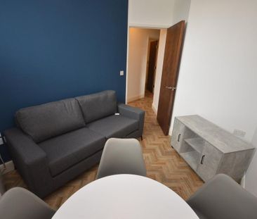 2 bedroom apartment to rent - Photo 3