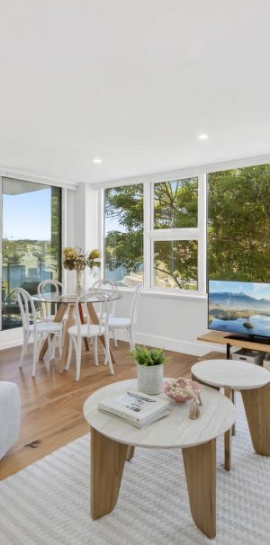 Exclusivity and Luxury with Harbour Panoramas - Photo 1