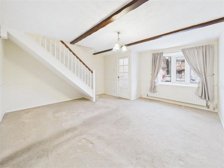 3 bedroom Semi-detached house to rent - Photo 2