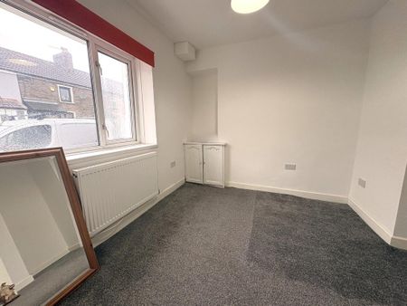 Old Park Terrace, Treforest, Pontypridd - Photo 2