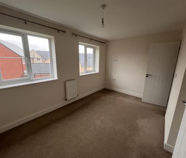 2 bedroom semi-detached house to rent - Photo 4