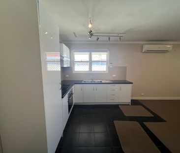 Relaxed coastal lifestyle - Photo 6