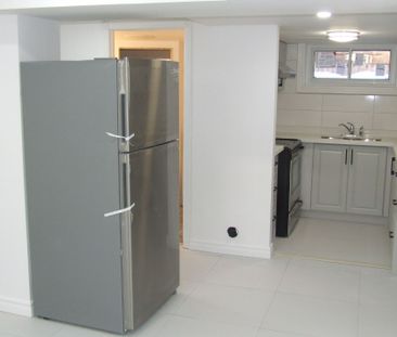 For Lease - 377 East Avenue Unit# Basement, Toronto, Ontario - Photo 5