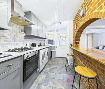 Hornbeams, Harlow, CM20 - Photo 1