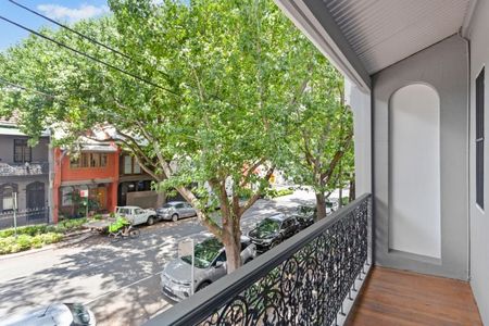 Fully Renovated 3-Bedroom Terrace with Parking – Prime Redfern Address - Photo 3