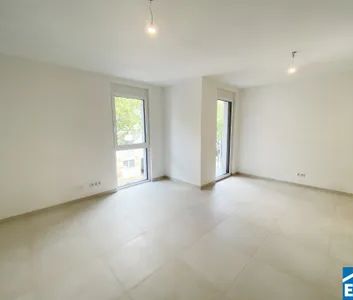 Moderne 2-Zimmer-Wohnung mit perfekter Anbindung - Photo 3