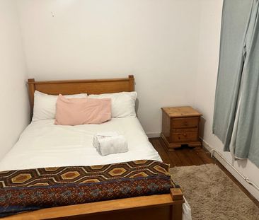 2 Bed Terraced House, Saint Quintin Road, E13 - Photo 4
