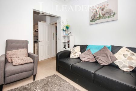 1 bedroom apartment to rent Warwick Street, Leamington Spa, Warwickshire, CV32 - Photo 2