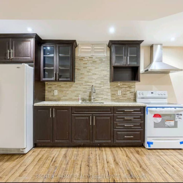 For Lease - 6862 Gooderham Estate Boulevard, Mississauga, Ontario - Photo 1