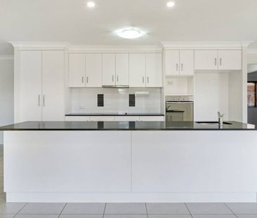 Beautiful Low-Set Modern Brick Home in Highfields - Photo 5