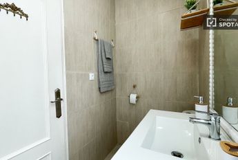 madrid, Community of Madrid 28015