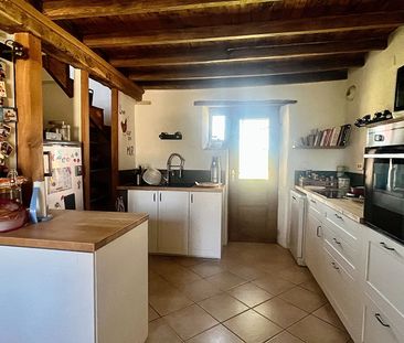 Location Maison 7 pièces 164m² PESCHADOIRES 63920 - Photo 5