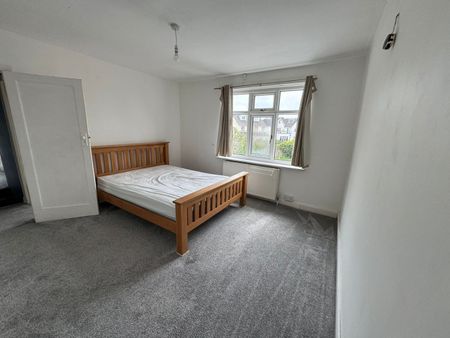 6 Bed Detached House, Narborough Road South, LE3 - Photo 2