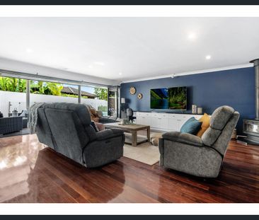 Private Waterfront Sanctuary - Photo 3