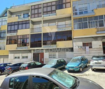 Apartment T3 in Alto do Seixalinho, Santo André e Verderena, Barreiro - Foto 3