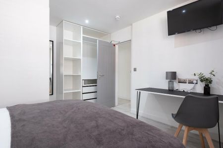 6 bedroom house to rent - Photo 3