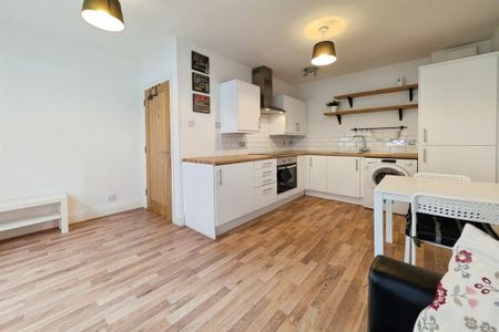 Somerset Road, Southsea - Photo 4