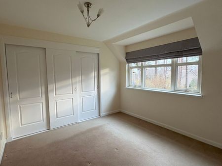 5 bedroom detached house to rent - Photo 3