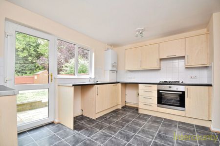 Shrublands, CB10, Saffron Walden - Photo 2
