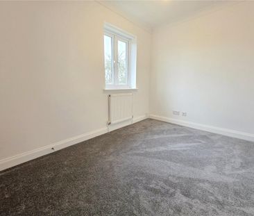 4 bed detached house to rent in Brimsdown Avenue, Laindon, SS15 - Photo 5