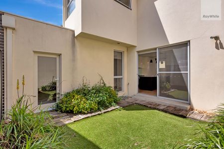 1/3 Prince Street, Essendon North VIC 3041 - Townhouse For Rent | Domain - Photo 5
