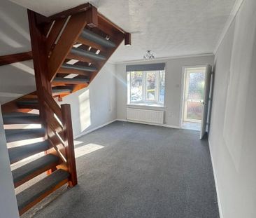 2 bedroom terraced house to rent - Photo 2