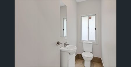 Freshly renovated home - Photo 5