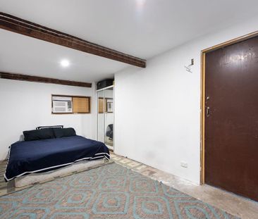 Spacious Family Home - Photo 4