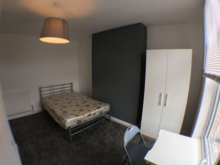 3 Bed - 1 Harold Mount, Hyde Park, Leeds - LS6 1PW - Student - Photo 3