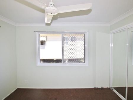 Low-Set Brick Home in a Prime Central Location - Photo 2