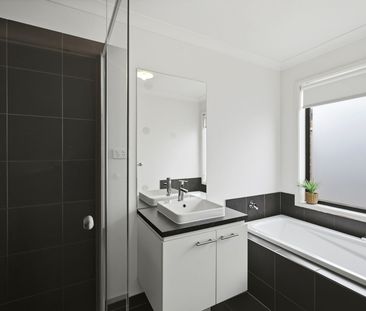 LARGE MODERN FAMILY HOME - Photo 1