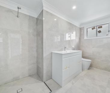 THREE BEDROOM TOP LEVEL UNIT WITH INCREDIBLE VIEWS - Photo 6