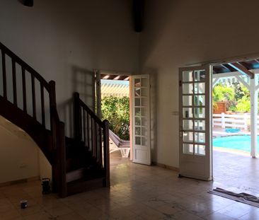 House - Photo 2