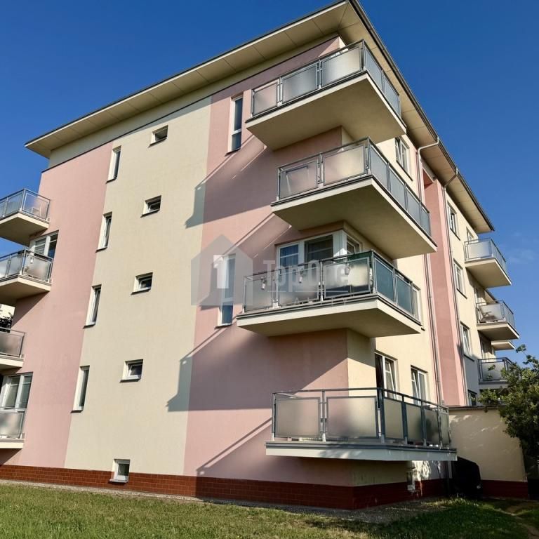 Pronájem bytu 1+kk 34 m2 - Photo 1