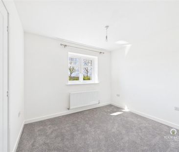 4 bedroom detached house to rent - Photo 3
