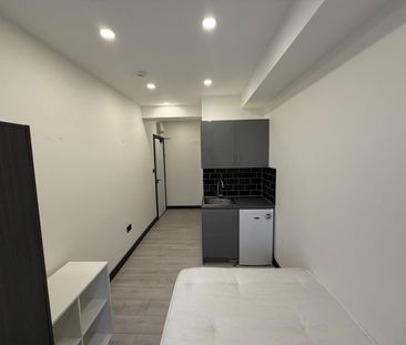 Studio Flat, Bellingham Road, SE6 - Photo 3