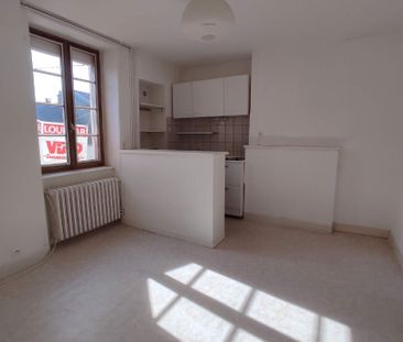 T2 PROCHE PLACE DES CARMES - Photo 3